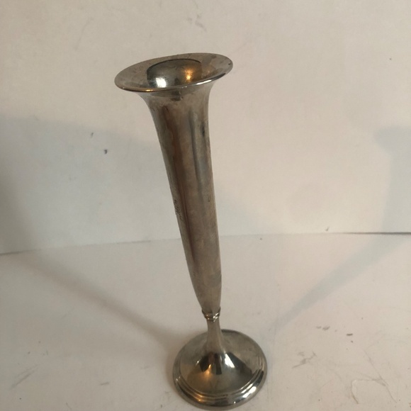 Three vintage decorative pieces. Butterfly ashtray, brass basket and silver bud - Picture 8 of 10